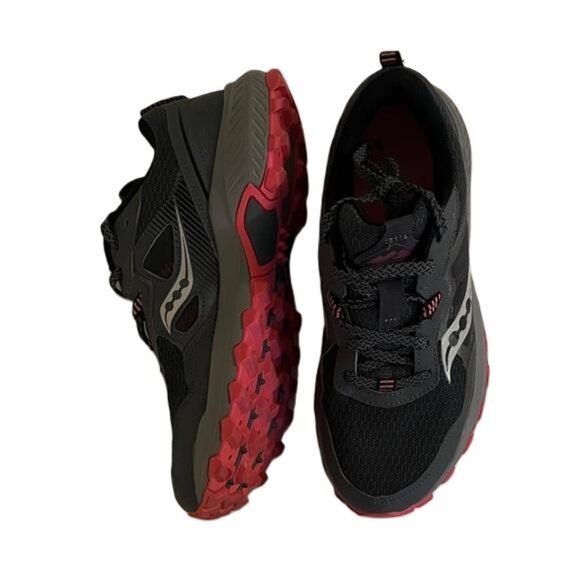 Saucony Excursion TR16 Charcoal and Crimson Trail Shoes, Size 8.5. - Picture 2 of 7